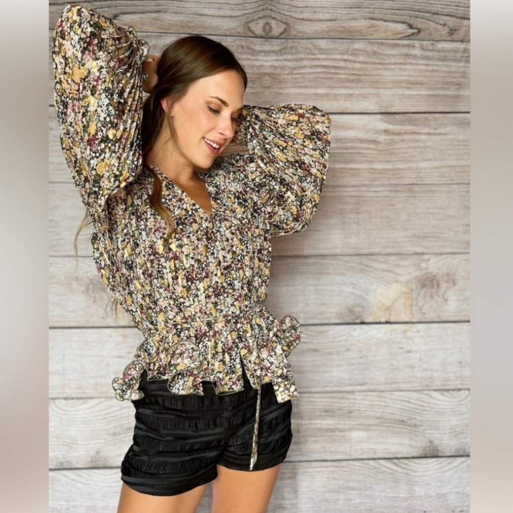 Free the Roses Florals Pleated Blouse - XS